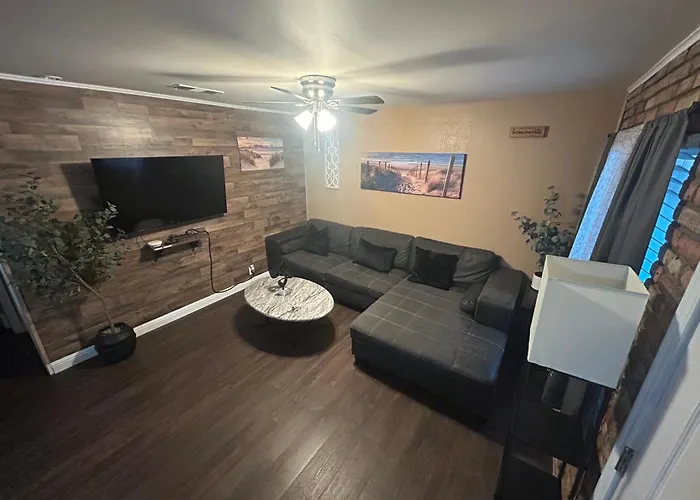 Relaxing River Family Retreat Apartment